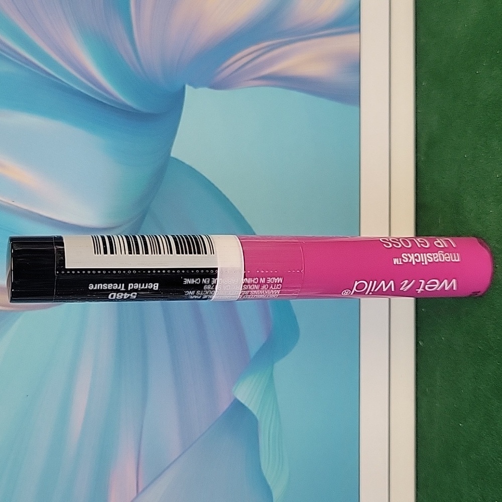 Wet & Wild Megasticks 548D Berried Treasure Lip Gloss 5.4g New Sealed Tube
